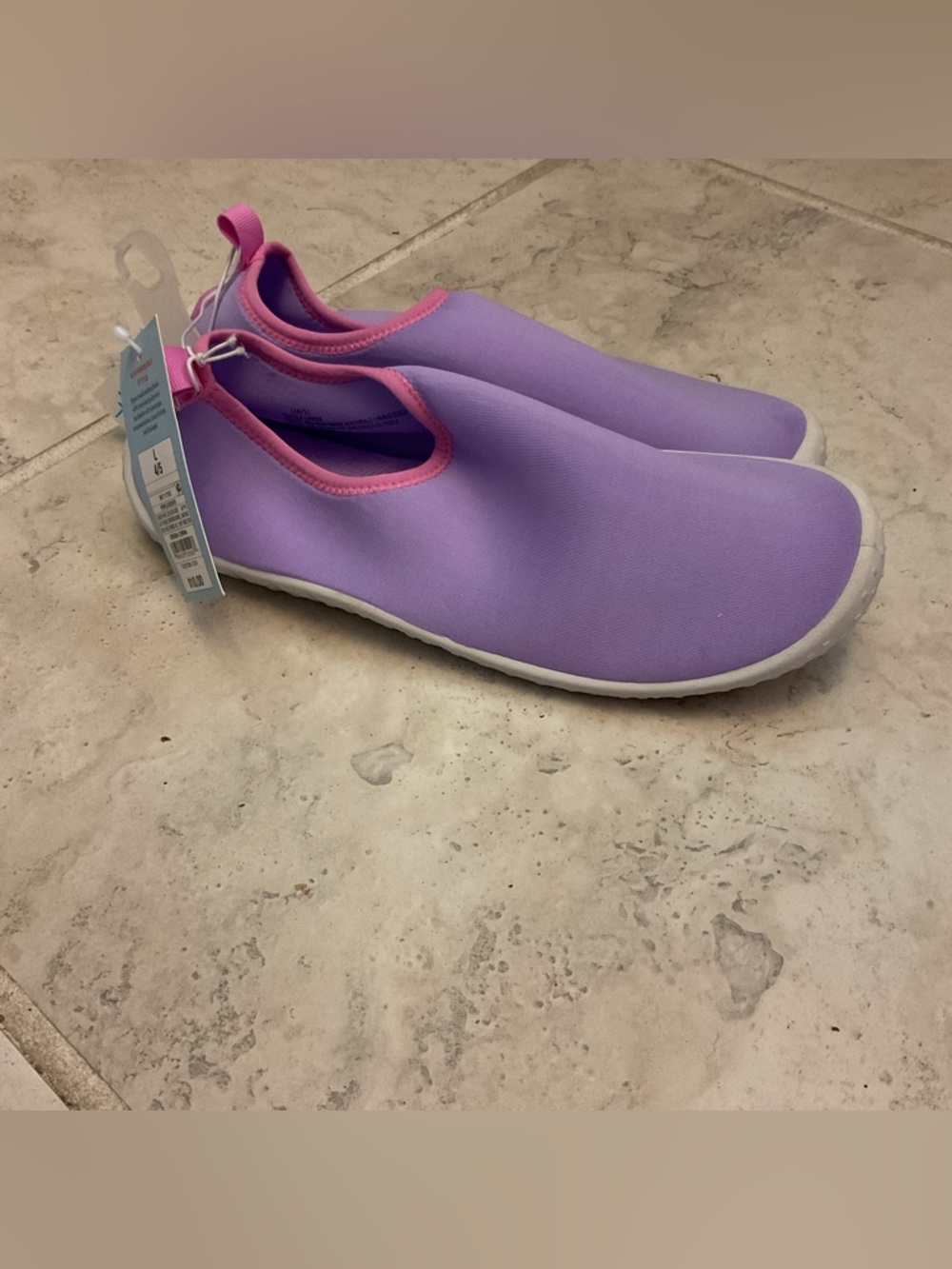 Cat & Jack NWT slip on water shoes purple with Pink Trim, size 4/5